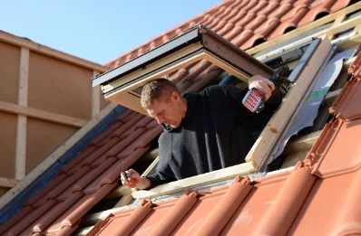 Pose de fenêtres de toit Velux à Esteil